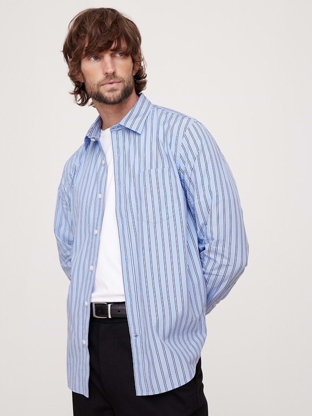 Banana Republic Light Blue Pinstripe Button-Up Shirt, size Medium